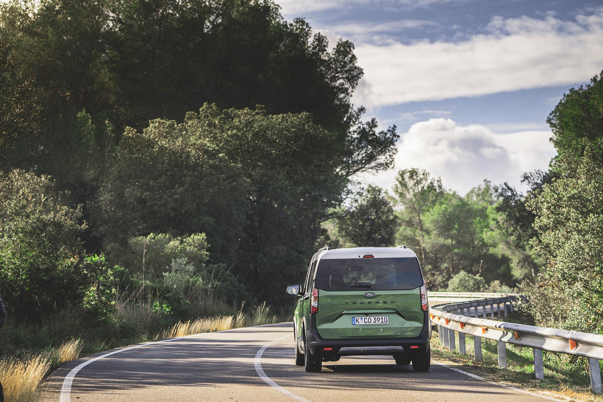 Ford Tourneo Courier Roma Carpoint anche GPL (3)