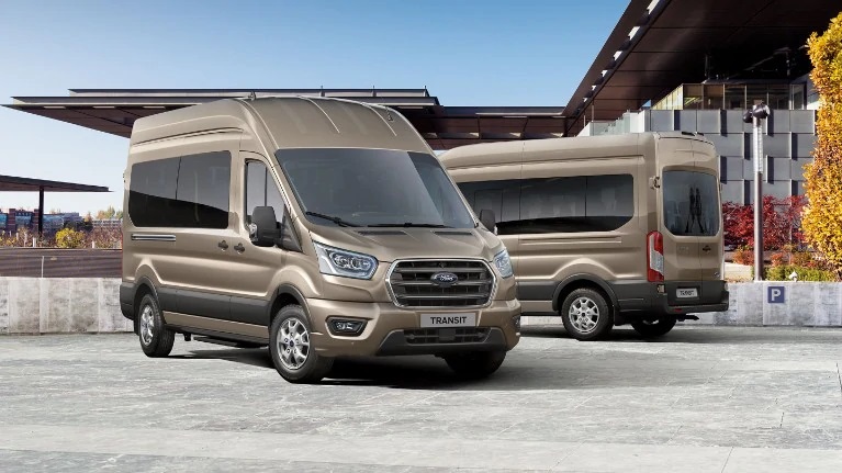 Due Ford Transit Minibus